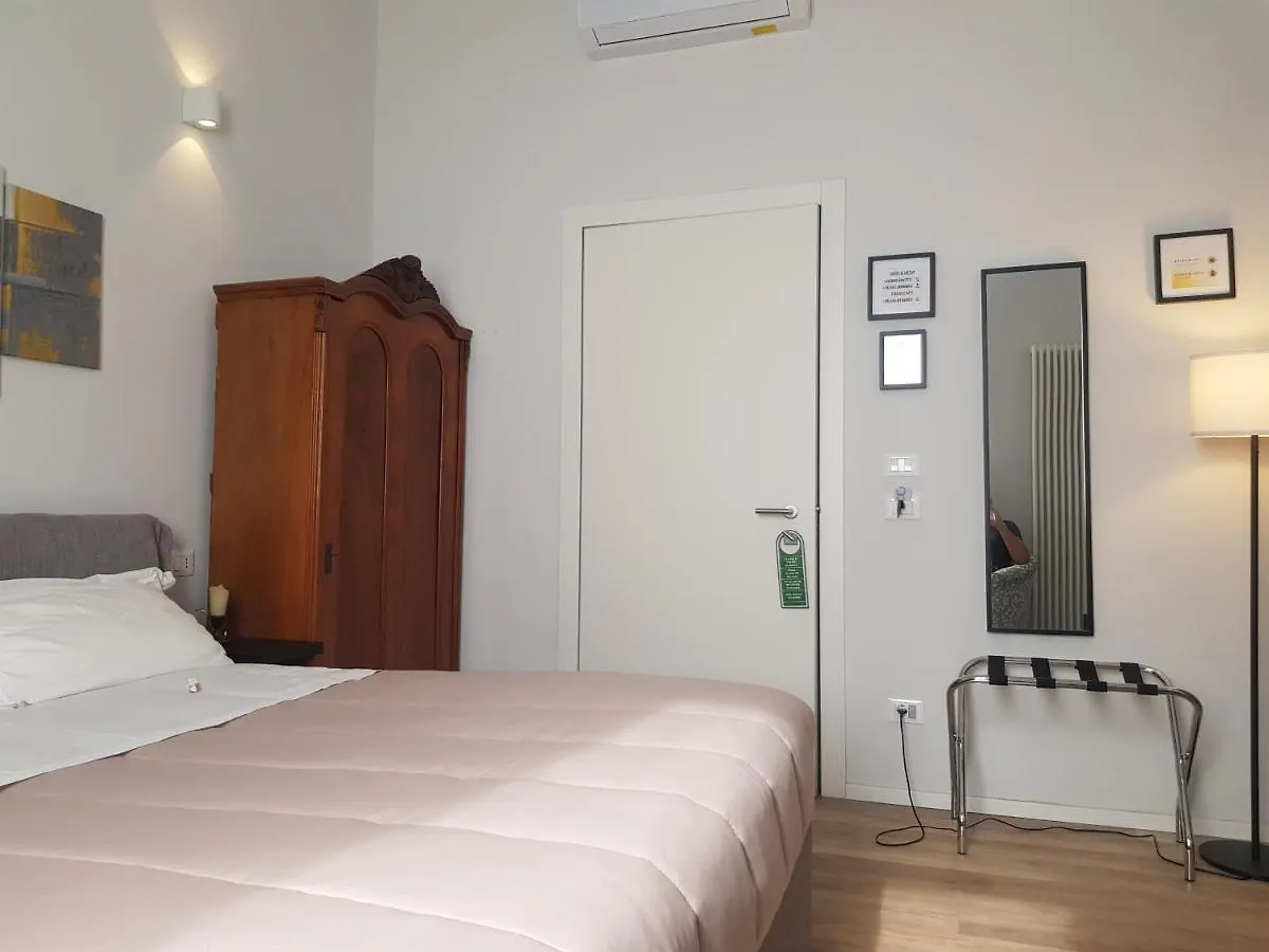 Hotel Nuova Porta Dei Musicisti - Locazione Turistica Verona 0*,  Italia